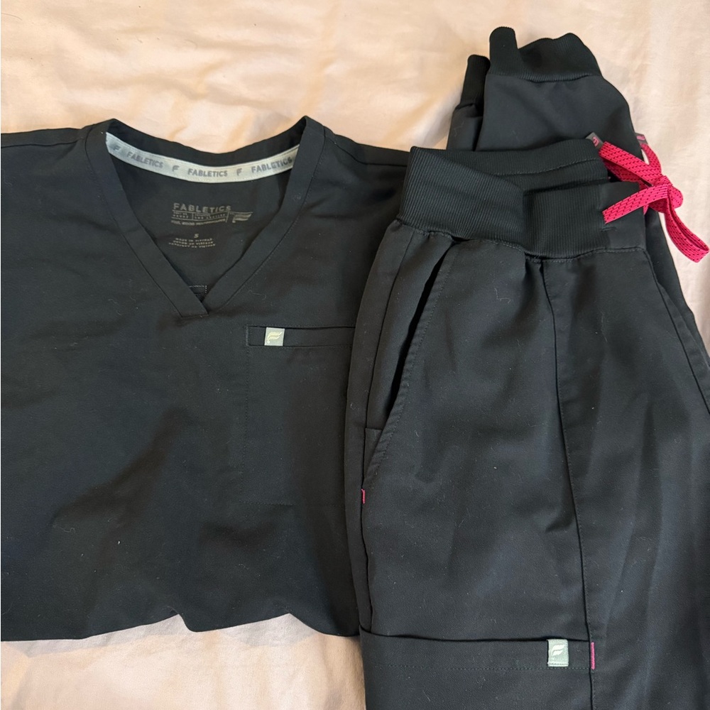 Fabletics Black Scrub Set with Pink Drawstrings